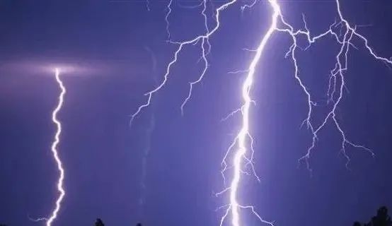 防雷裝置 防雷裝置