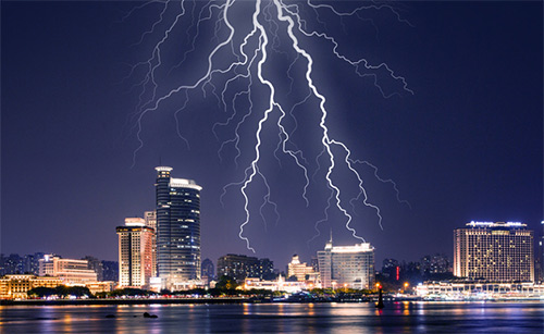 你見過被雷電擊斃的人嗎 你見過被雷電擊斃的人嗎