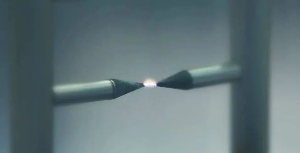 浪涌后備保護器需要設(shè)計滅弧室-熱熔 浪涌后備保護器需要設(shè)計滅弧室-熱熔